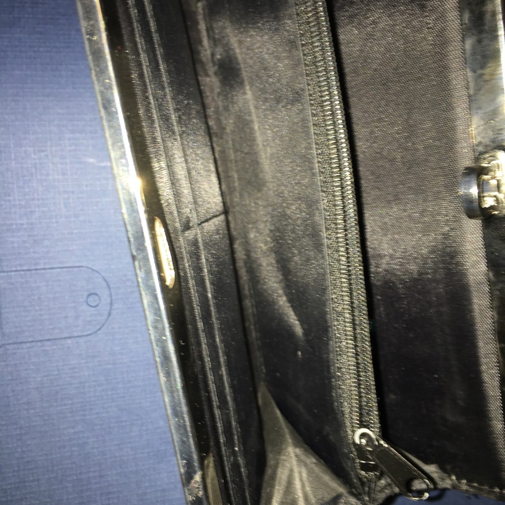 Wallet - Picture 3 of 4